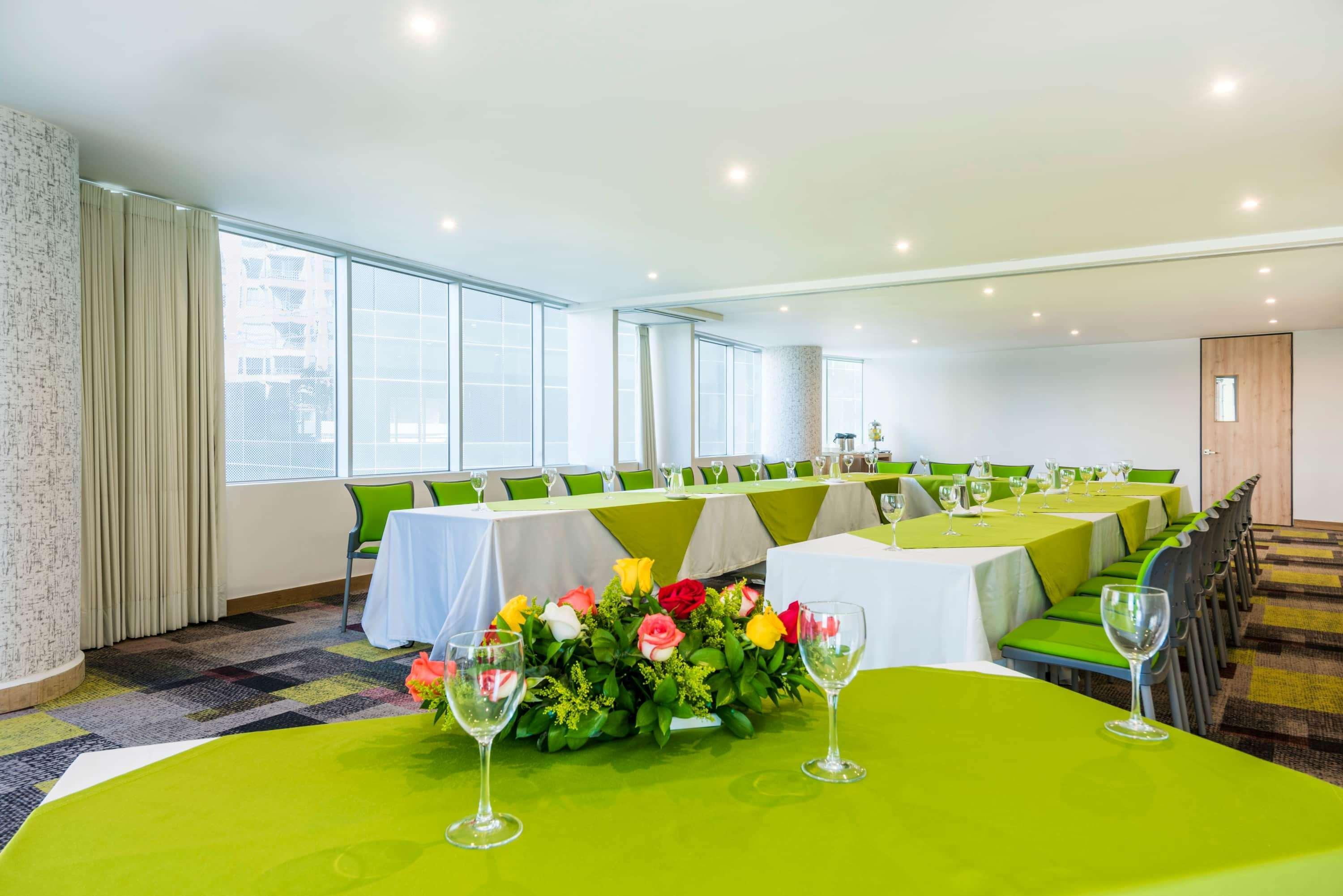Hotel La Quinta By Wyndham Medellín Zewnętrze zdjęcie