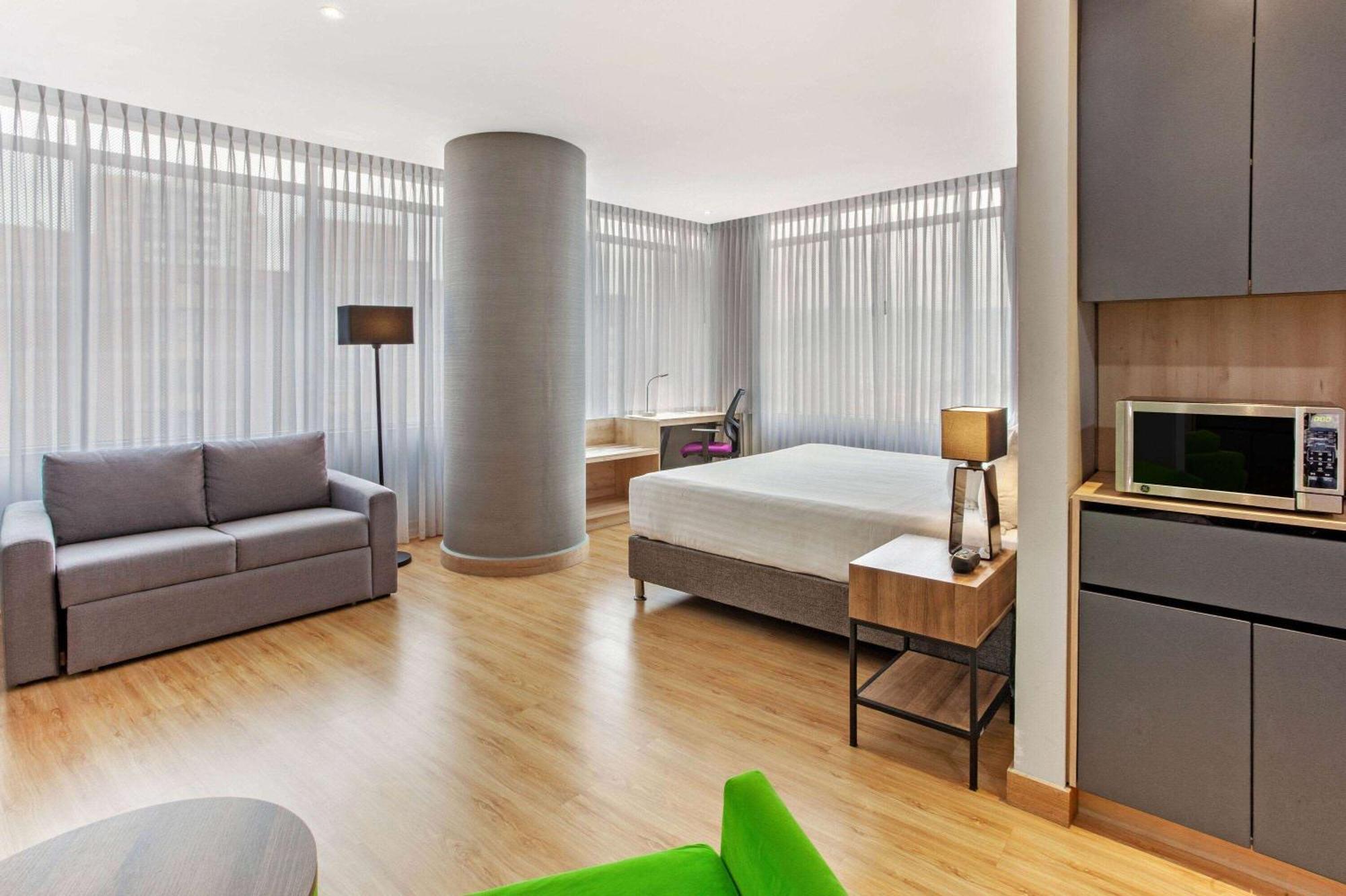 Hotel La Quinta By Wyndham Medellín Zewnętrze zdjęcie