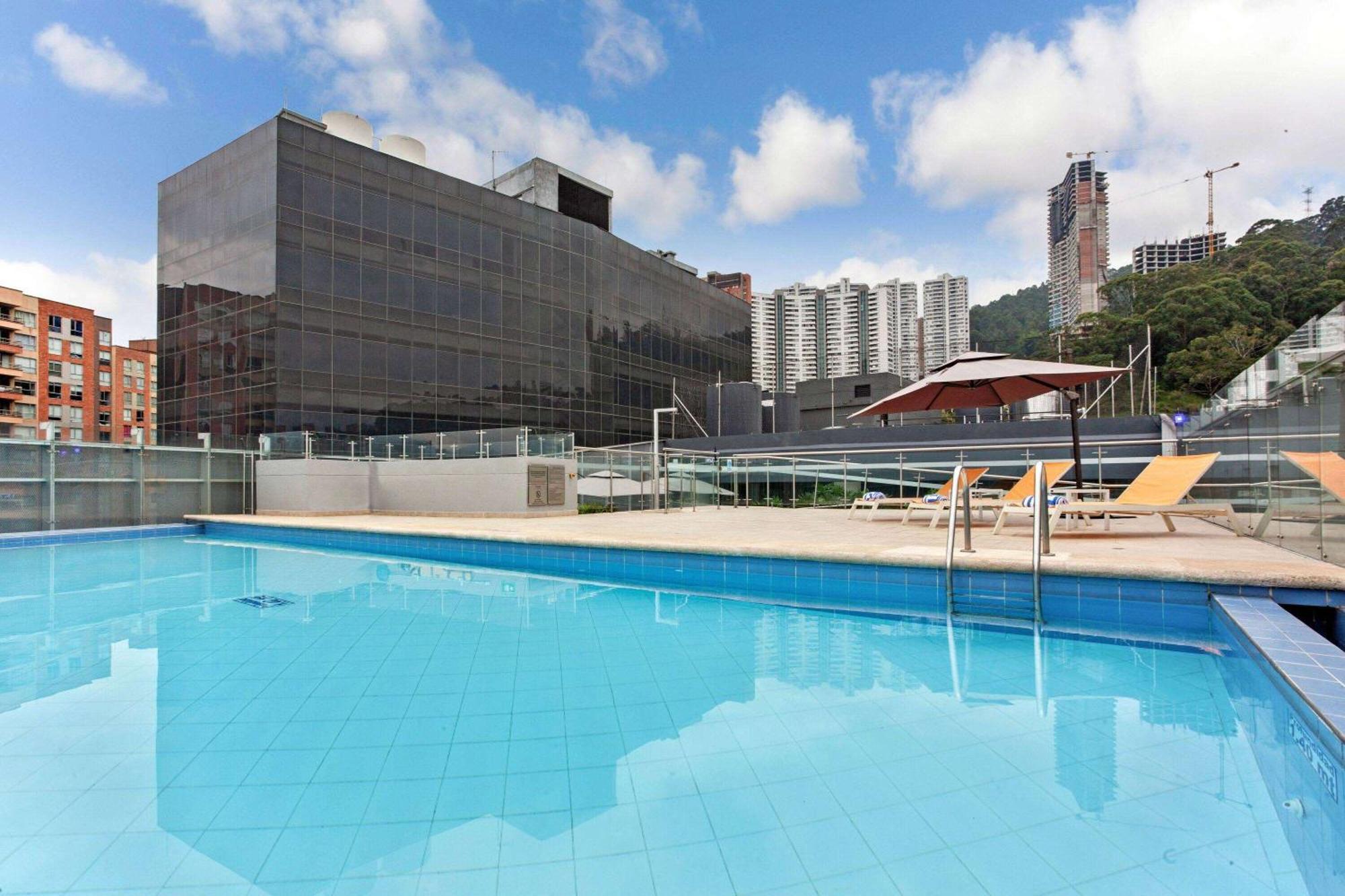 Hotel La Quinta By Wyndham Medellín Zewnętrze zdjęcie