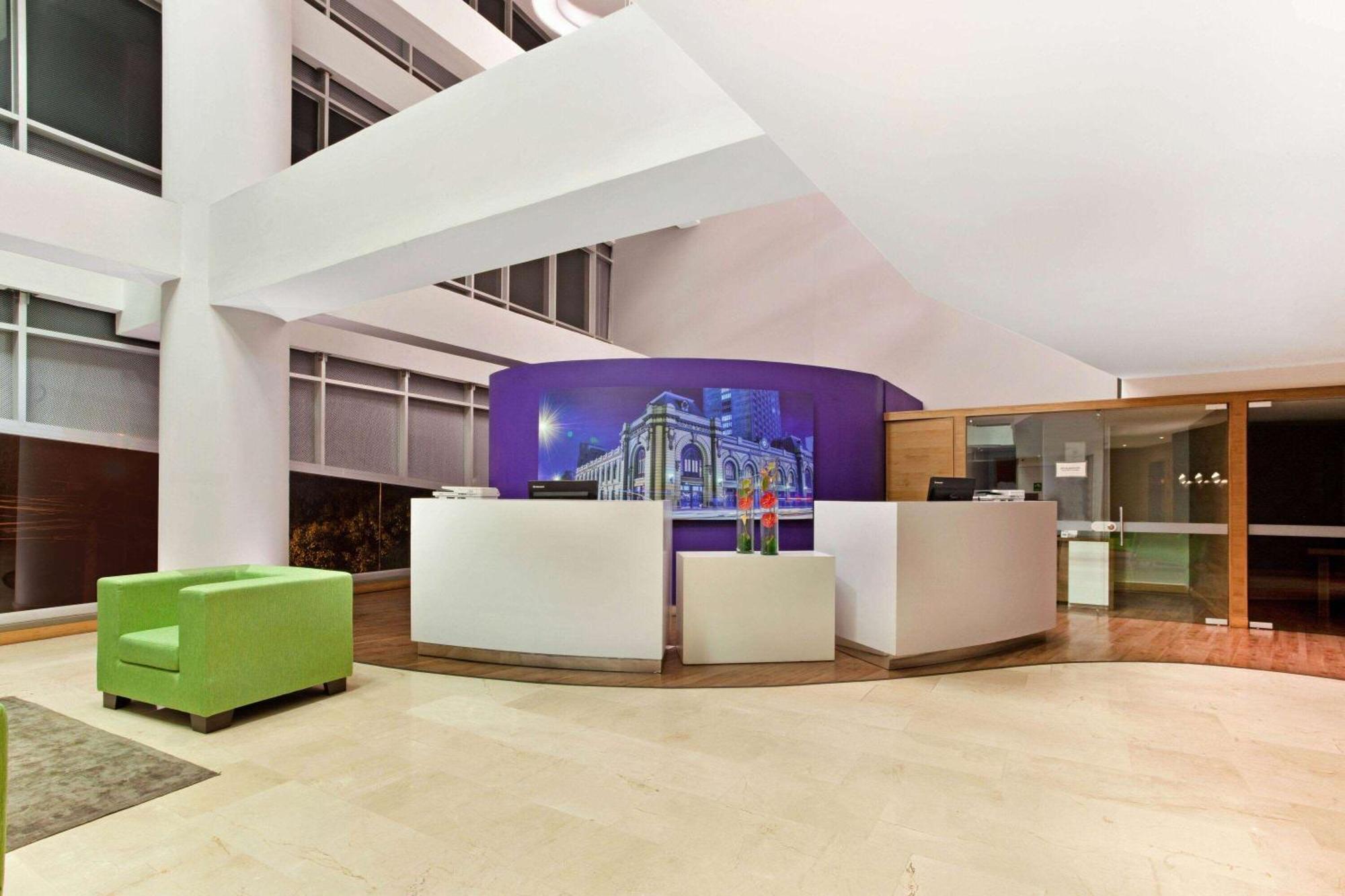 Hotel La Quinta By Wyndham Medellín Zewnętrze zdjęcie