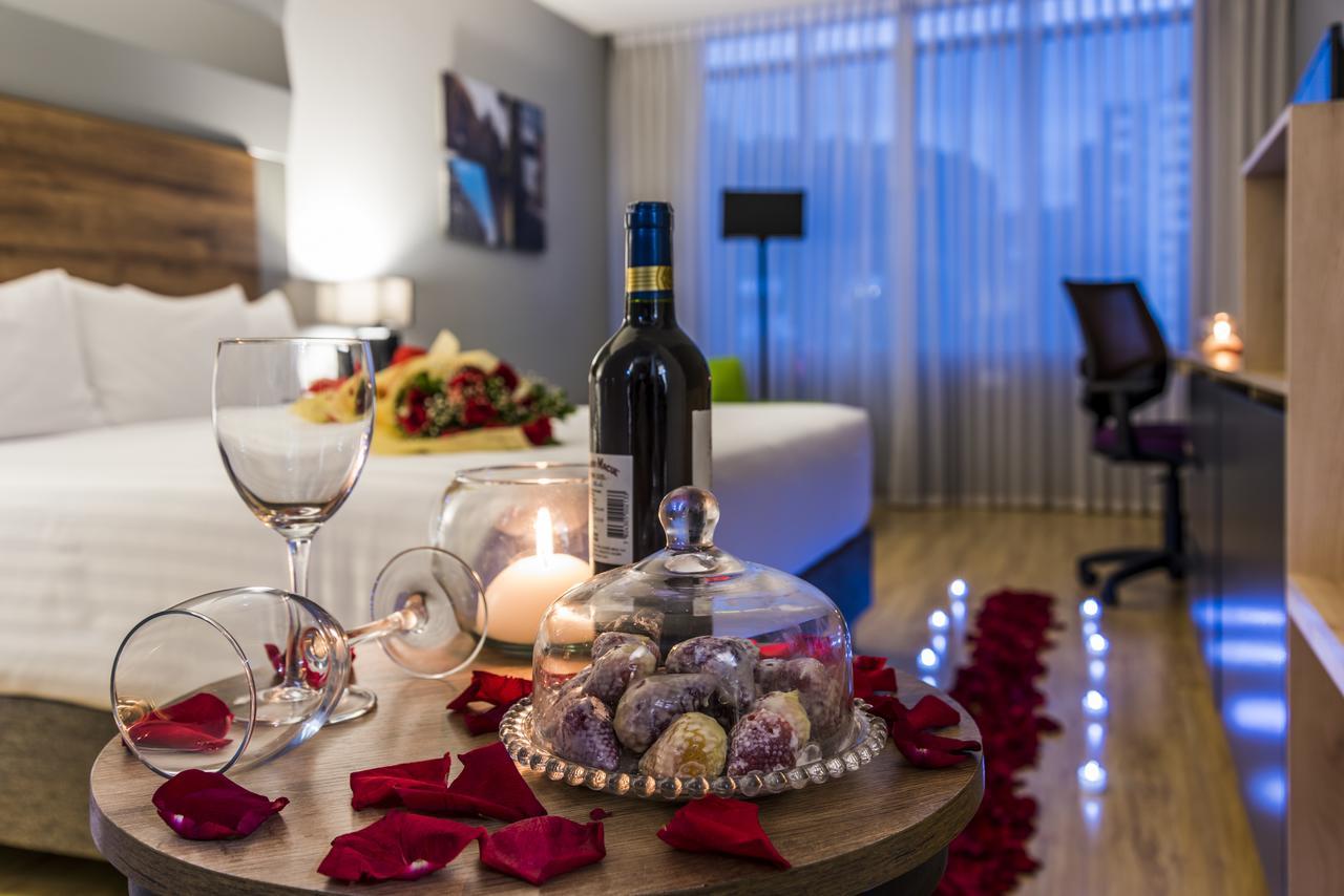 Hotel La Quinta By Wyndham Medellín Zewnętrze zdjęcie